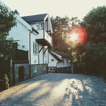 Charming 2-bed In South Norway Færvik